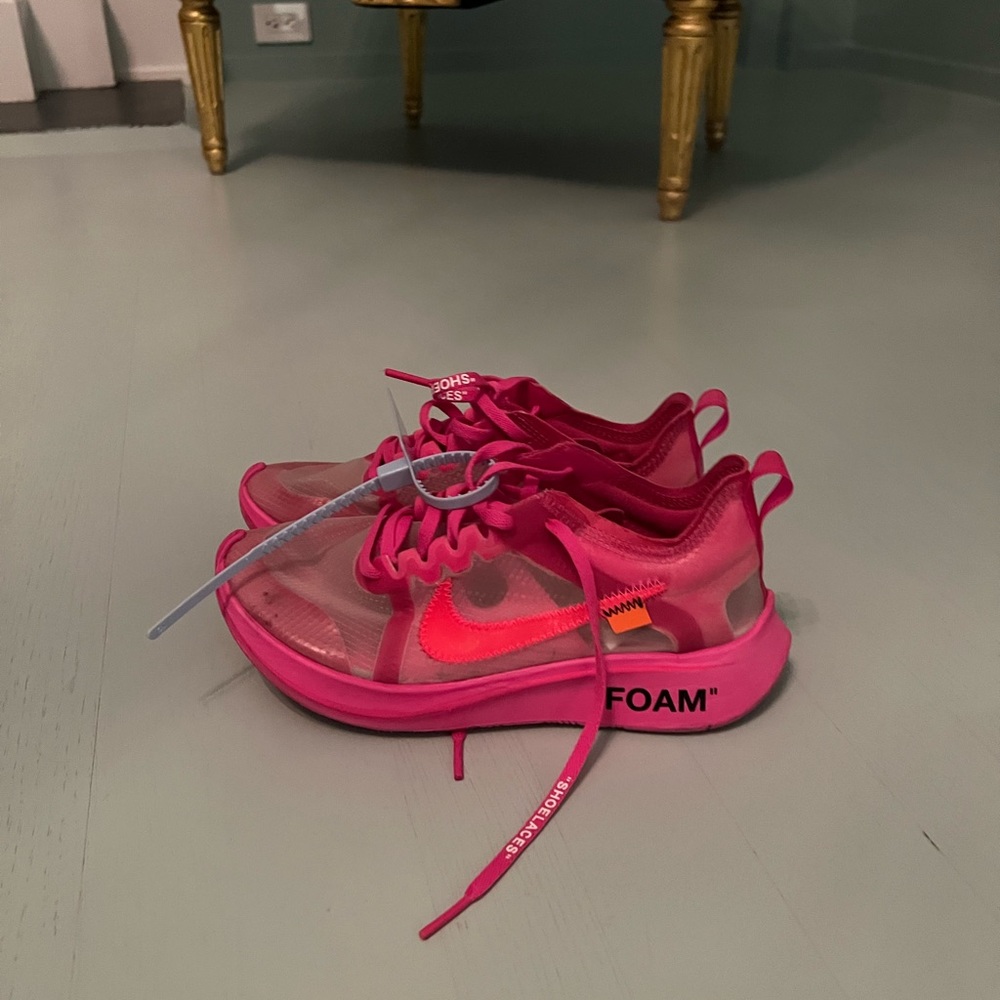 Pink off whites, great condition worn 3 times.
